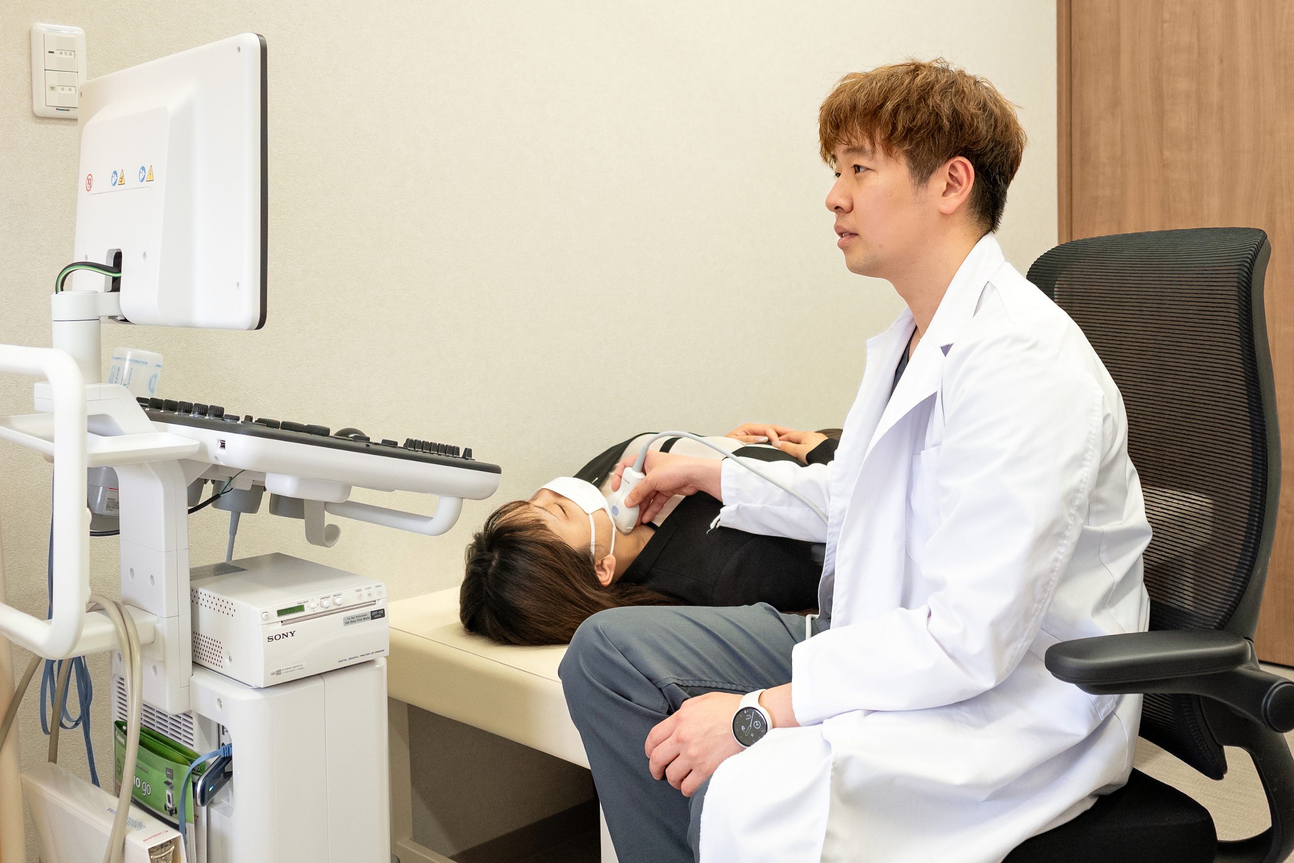 一つひとつ声掛けや説明をしながら、診察・検査などを進めていきます