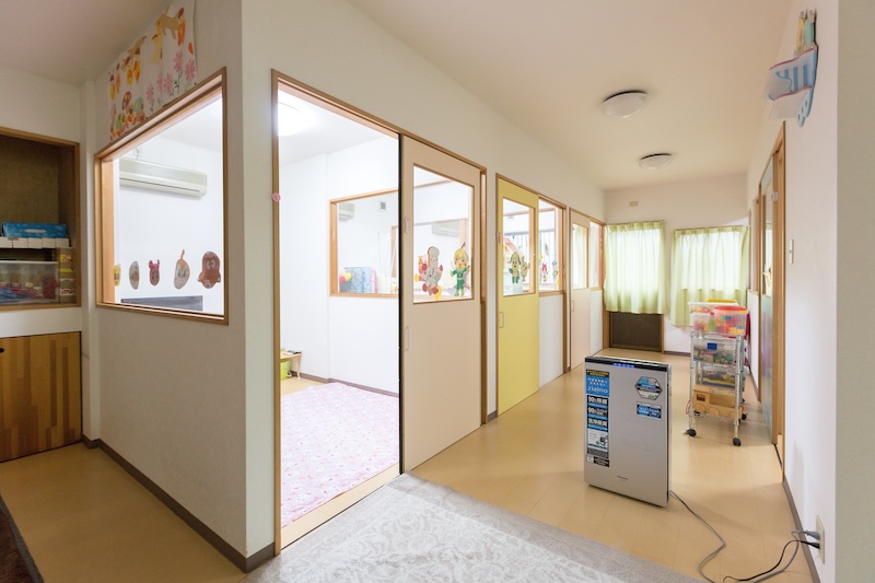 困った時に頼れる、働く親御さんのための救世主的な施設です。橿原市・高市郡の保育所等に入所している児童が利用対象です。